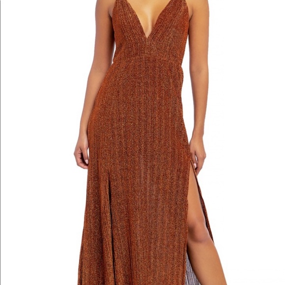 Barcelona Dress, 3 sizes available - Picture 3 of 8